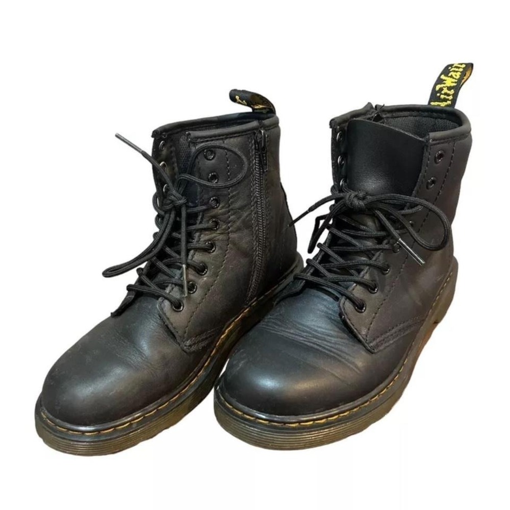 Dr. Martens 1460 J Kids Boots air-cushioned slip-resistant sole Boots Size 3